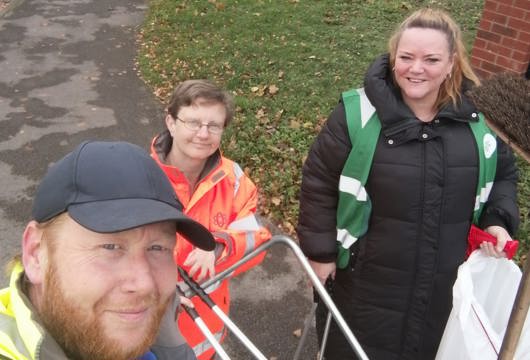 Picture of customer Nikky Stevens litter picking with Shanie and Julie